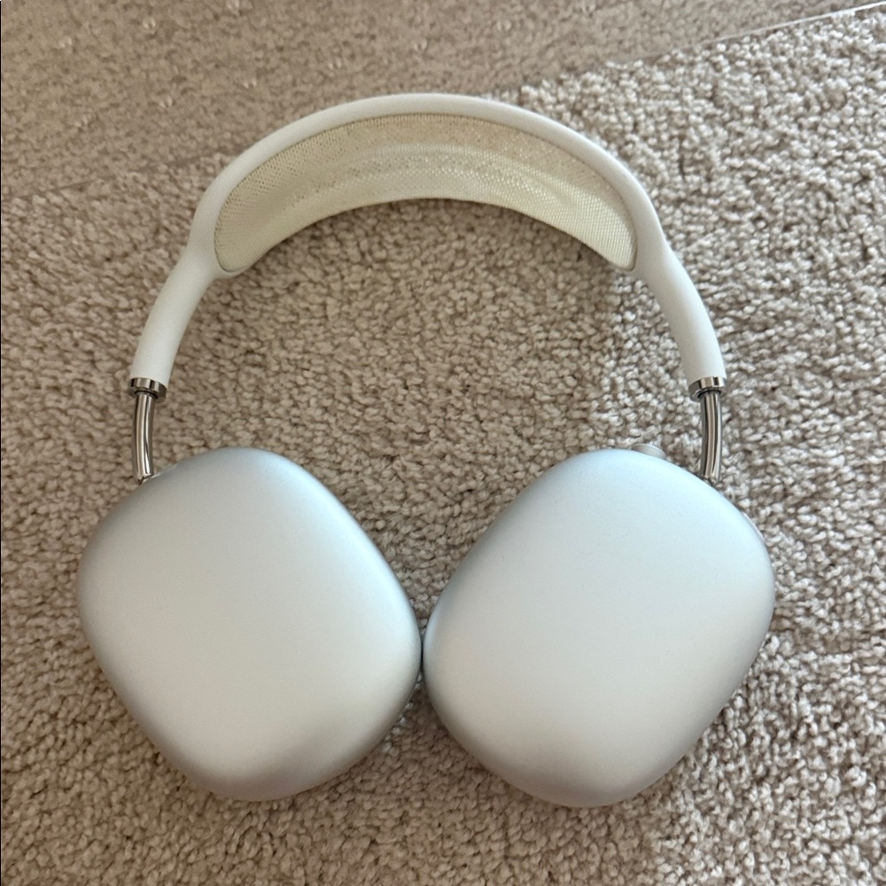 Apple AirPod Pro Max headphones